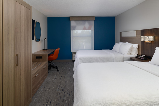 double queen holiday inn photo